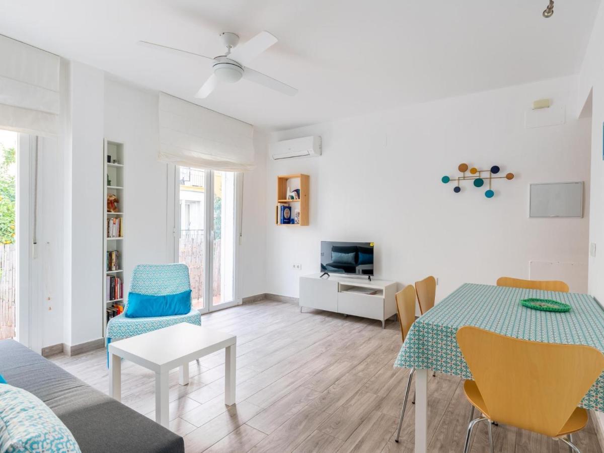Holi-Rent Padre Isla Apartment Севиля Екстериор снимка
