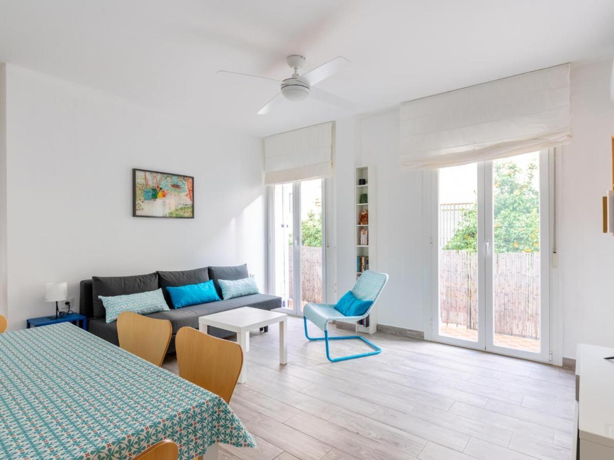 Holi-Rent Padre Isla Apartment Севиля Екстериор снимка