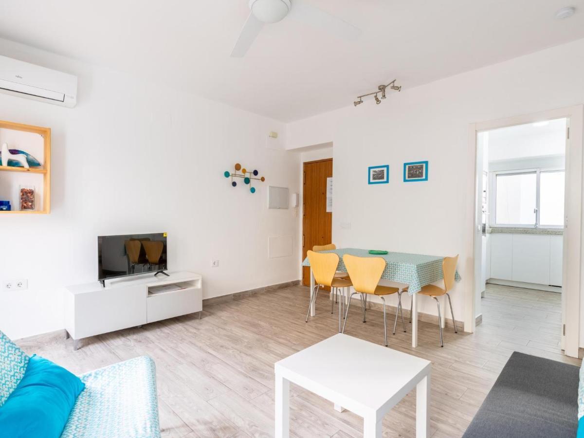 Holi-Rent Padre Isla Apartment Севиля Екстериор снимка