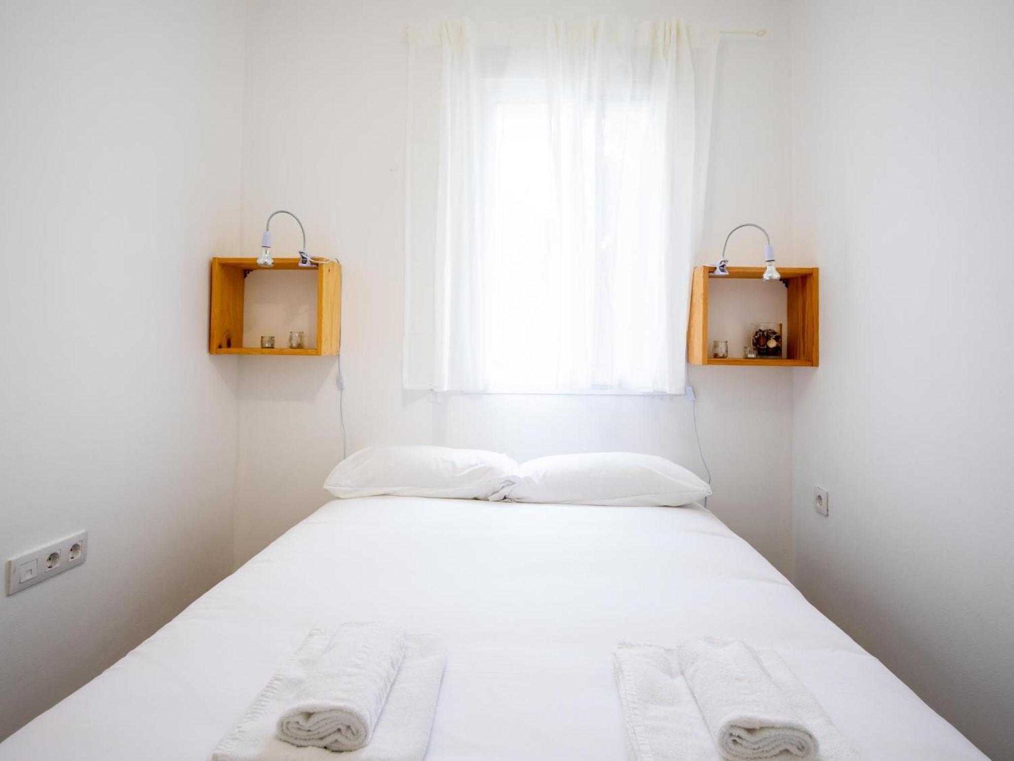 Holi-Rent Padre Isla Apartment Севиля Екстериор снимка