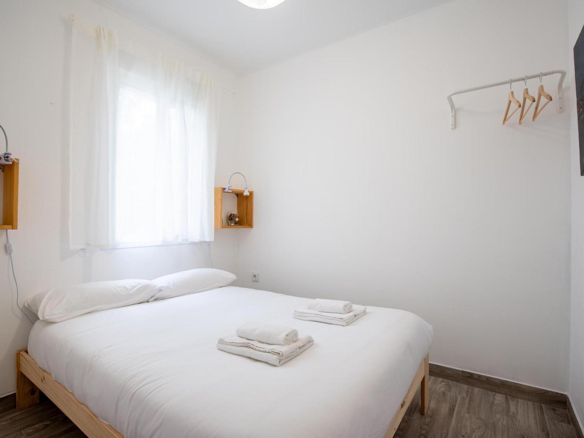 Holi-Rent Padre Isla Apartment Севиля Екстериор снимка