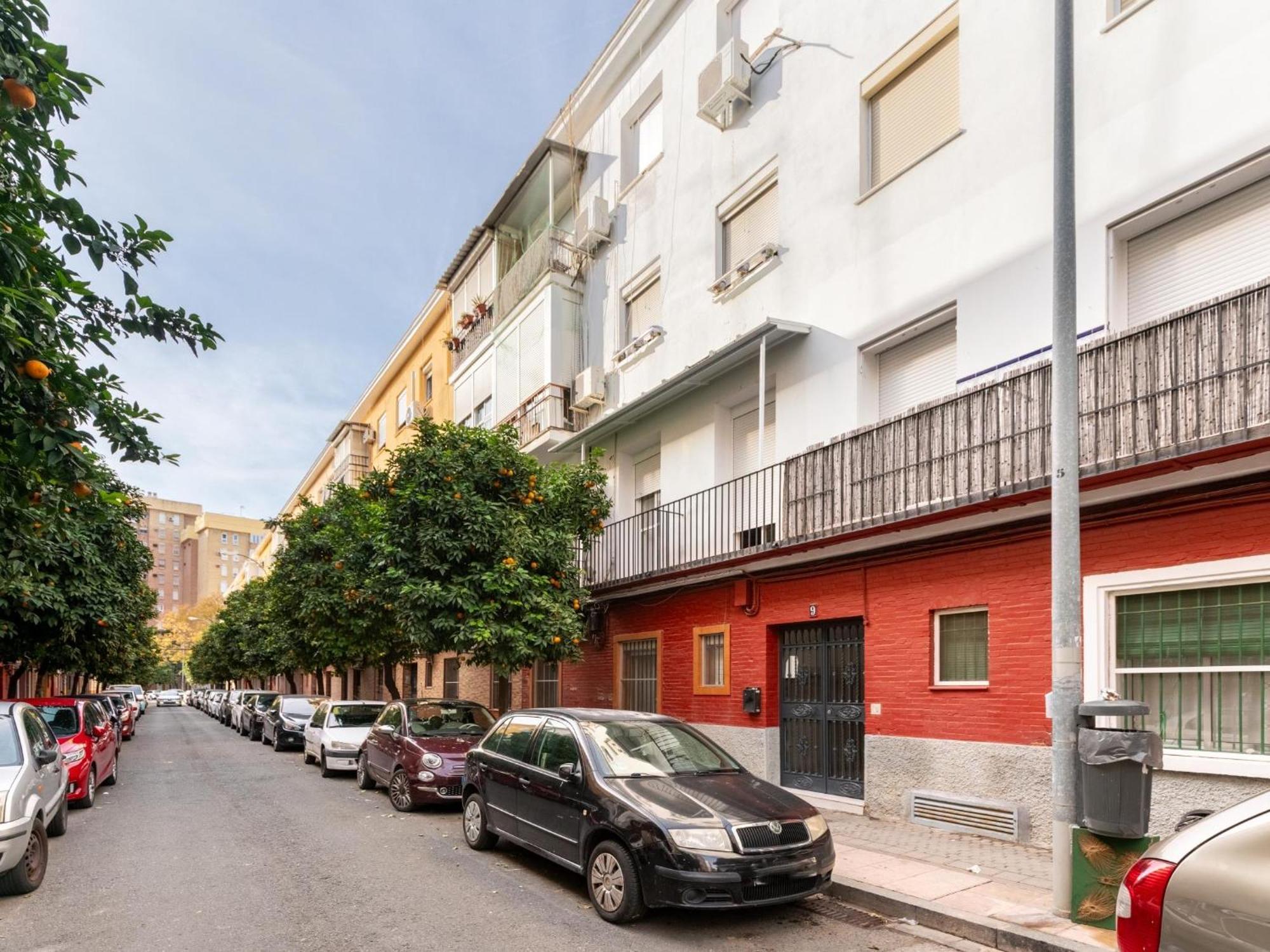 Holi-Rent Padre Isla Apartment Севиля Екстериор снимка